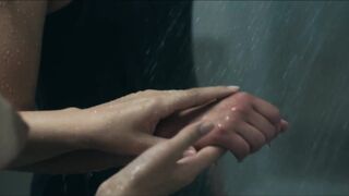 Paolina Neugebauer nackte - Fox in a Hole (2020)