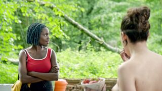 Clémence Boisnard naked - L'horizon (2021)