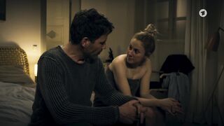 Marlene Morreis nackte -Der Dänemark-Krimi Rauhnächte (2021)