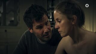 Marlene Morreis nackte -Der Dänemark-Krimi Rauhnächte (2021)