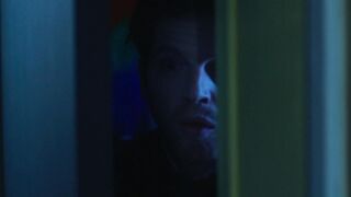 Sarah Perret Vigneau sexy - Petite leçon d'amour (2021)