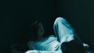 Svenja Jung naked- Fly (2021)