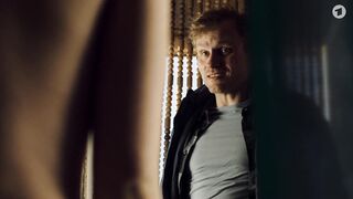 Zoe Moore hot - Mutter, Kutter, Kind (2021)