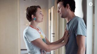 Birte Schnöink hot - Die Einzelteile der Liebe (2019) Sexy Movie Scene