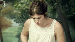 Camille Demoures nude - A Musee vous, a musee moi Le Dejeuner sur l'herbe - Libertinage (2019) Sexy Actress