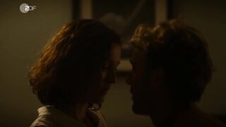 Isabella Krieger - Rosamunde Pilcher e154 (2019) Topless Scenes