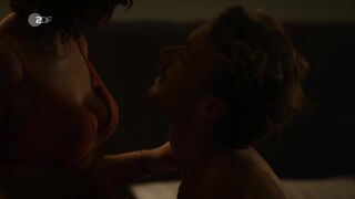 Isabella Krieger - Rosamunde Pilcher e154 (2019) Topless Scenes