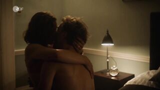 Isabella Krieger - Rosamunde Pilcher e154 (2019) Topless Scenes