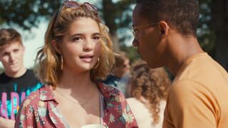 Lea van Acken, Lisa-Marie Koroll sexy - Abikalypse (2019) Hot Scene from the movie