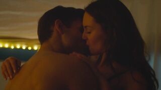 Lea van Acken, Lisa-Marie Koroll sexy - Abikalypse (2019) Hot Scene from the movie