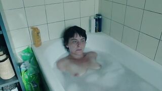 Linda Olsansky nude - What You Don’t Know About Me (Quello che non sai di me) (2019) Topless Movie Scene