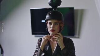 Lisa-Lena Tritscher - Wischen ist Macht s01e10 (2019) Sexy Scenes