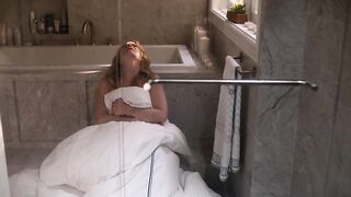 Christina Applegate, Linda Cardellini, Natalie Morales - Dead to Me s02 (2021) Hot Actress