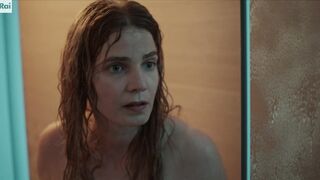 Rike Schmid - Blackout - Vite sospese s01e03 (2023) Naked Actress