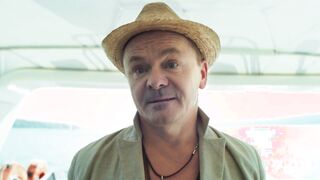 Evgeniya Yarushnikova, etc - Zhizn po vyzovu s01e03 (2022) Sexy Video