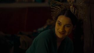 Rebecca Marder, Baya Kasmi - Les goûts et les couleurs (2022) Topless Scene from the movie