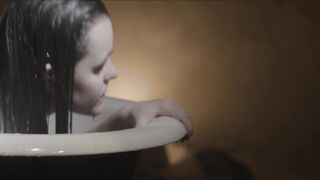 Laurine Fagu nude - L'huître (2018) Hot Scene