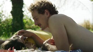 Marie Carrour hot - Les Vagues (2018) Bikini Scenes