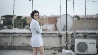 Rosa Diletta Rossi sexy - Rosa (2018) Topless(Dressed) Scene