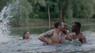 Sara Etienne (Sara Linaje), Clara Cisse - Boy oh Boy (2018) Sexy Scenes