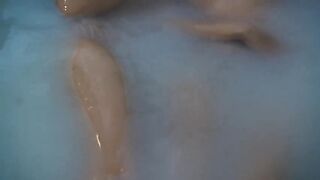 Sara Szymańska, Nadia Szymańska - Narcyz (2018) Sexy Scene