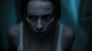 Ester Expósito, Ángela Cremonte hot - Venus (2022) Hot Scenes from the thriller