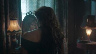 Julie De Bona - Les Combattantes s01e01-03 (2022) Topless Scene from the movie