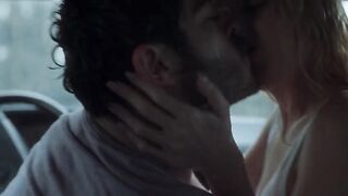 Dilan Cicek Deniz, Dolunay Soysert - Don't Leave (Kal) (2022) Sexy Scene from the movie