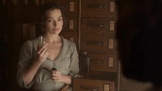 Margot Robbie, Anya Taylor-Joy - Amsterdam (2022) Hot Scene