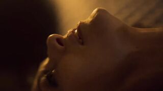 Maria Bopp, Paulina Gaitán sex - El Presidente (2020)  s01-e03,05,06