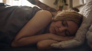 Stefanie Stappenbeck - Retoure s01e01 (2022) nude scene from the movie