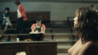 Karin Viard nude - Maria rêve (2022) topless video