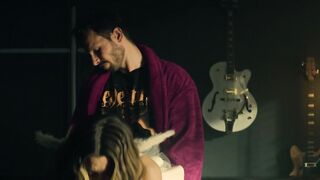 Aleksandra Poplawska, Julia Wieniawa nudity and sexy - Nie cudzolóz i nie kradnij (2022) Polish hottest video