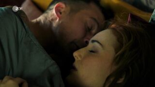 Maria Ehrich hot - Ostfriesenmoor (2023) short sex scene