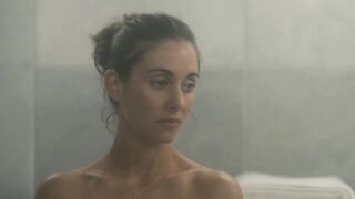 Alison Brie, Kiersey Clemons, Jeanine Jacksonnude - Somebody I Used to Know (2023) Nudity, Hottest & Sexy Video