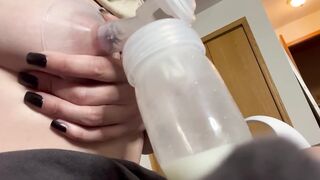 Pumping my turgid cougar globes