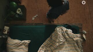 Emma Drogunova hot - Nichts, was uns passiert (2023) topless scenes (No boobs)