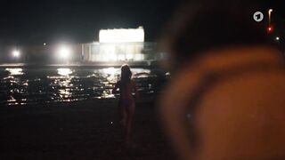 Jasmin Gerat, Sarah Bauerett nude - Der Kroatien-Krimi s07e02 (2023) hot lesbian scenes