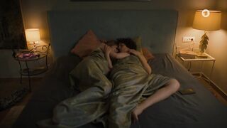 Jasmin Gerat, Sarah Bauerett nude - Der Kroatien-Krimi s07e02 (2023) hot lesbian scenes