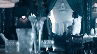 Lili Epply, Lize Feryn nackte - Legacy s01e08 (2023) German TV lusty scenes