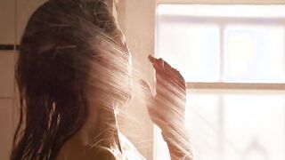 Cosima Henman, Lilly Joan Gutzeit, Nhung Hong, Samirah Breuer - Hammerharte Jungs (2023) topless scene