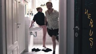Aliki Hirsch sexy - Julia muss sterben (2021) hot cunnilingus episode (censored)