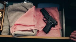 Jasmin Shakeri, Llewellyn Reichman - Deadlines s01e06 (2021) topless scene