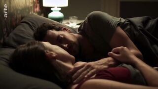 Louise Chevillotte - Les hautes herbes s01e02 (2021) hottest sex scene