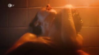 Asli Melisa Uzun hot - Blutige Anfänger s03e07 (2022) nude movie scenes