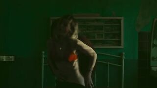 Beatriz Batarda topless - Lusty Yarmouth Provisional Figures (2022) sexy scene