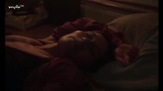 Lisa Marie Janke hot - Nicht nur Körper (2022) erotic episode