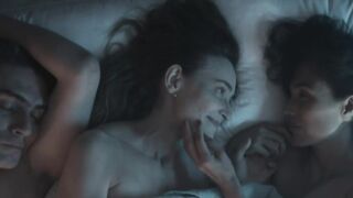 María Inés Pintado, Myriam Bravo topless - Un brillo de amor incomprensible (2022) sexy scene