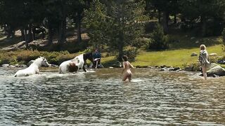 Olivia Côte, Délia Espinat-Dief - Pétaouchnok (2022) sexy episode