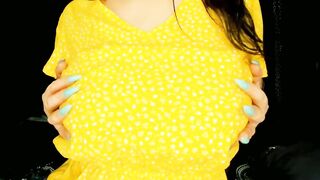 Mummy plays with her brilliant ALL-INBORN Mounds